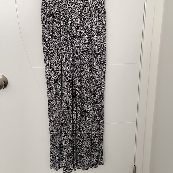 Printed Jumpsuit with Pockets - Picture 3 of 5